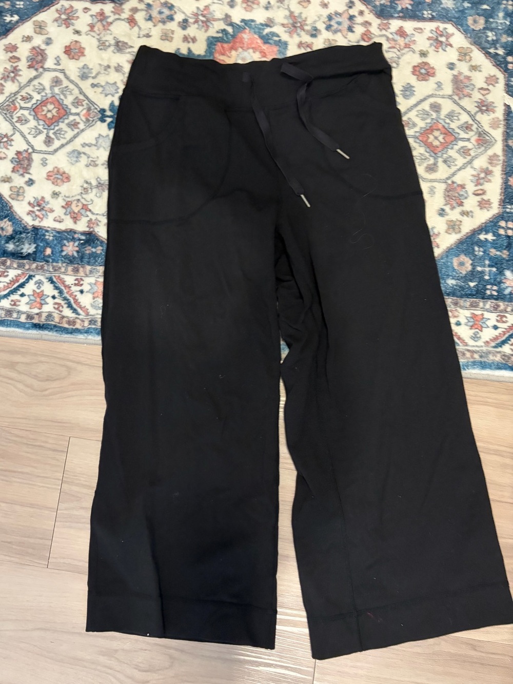 LuluLemon Black Wide-Leg Drawstring capri